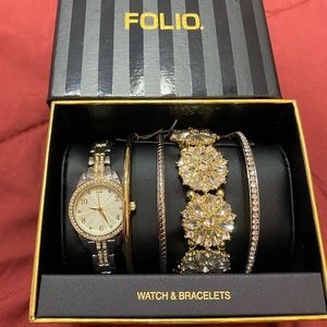 NEW IN BOX Women’s Folio Watch and Bracelet Set